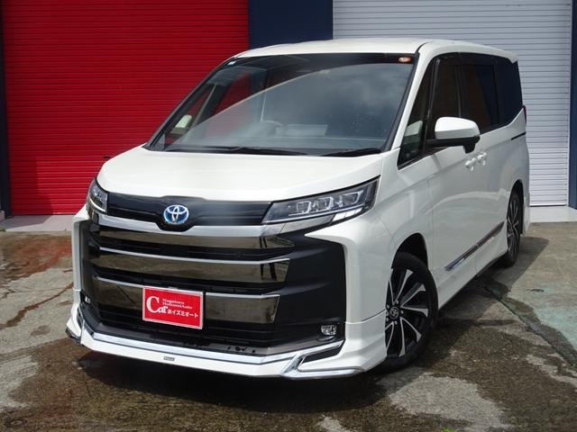 Toyota NOAH 2023 — фото автомобиля 1