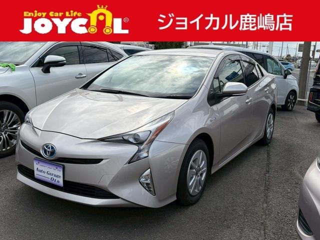 Toyota PRIUS 2016 — фото автомобиля 1