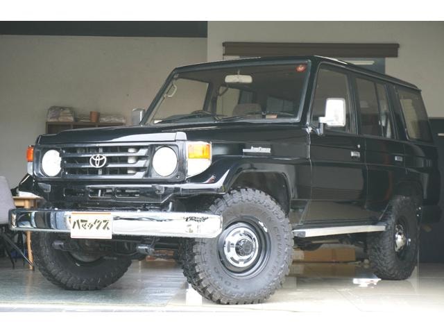 Toyota LAND CRUISER 70 1992 — фото автомобиля
