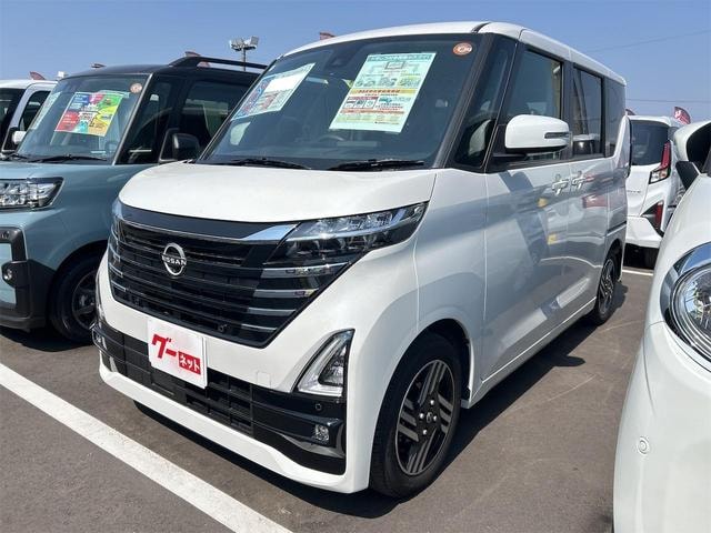 Nissan ROOX 2025 — фото автомобиля 1