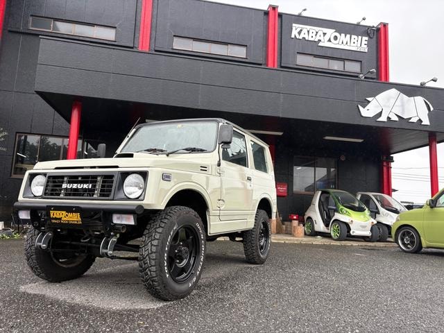 Suzuki JIMNY 1995 — фото автомобиля 1