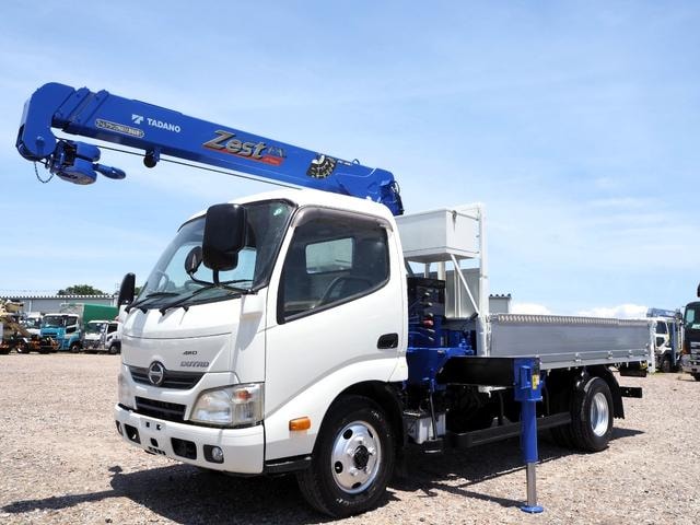 Hino DUTRO 2015 — фото автомобиля 1