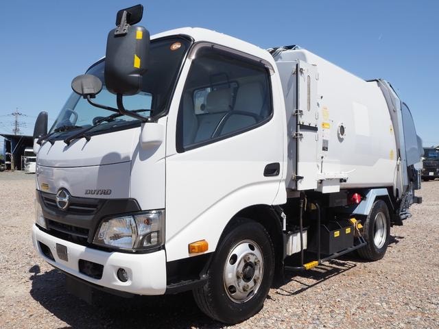 Hino DUTRO 2017 — фото автомобиля 1
