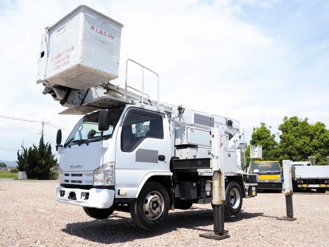 Isuzu ELF TRUCK 2013 — фото автомобиля