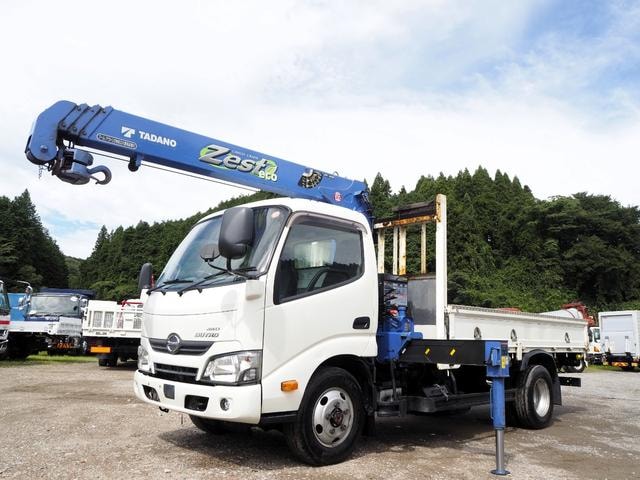 Hino DUTRO 2017 — фото автомобиля 1