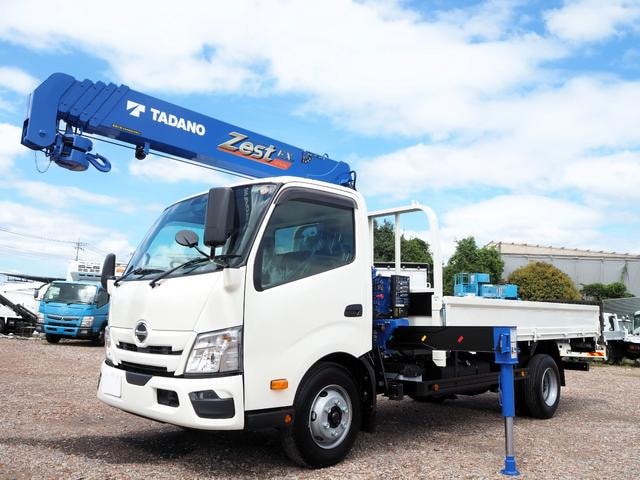 Hino DUTRO 2026 — фото автомобиля