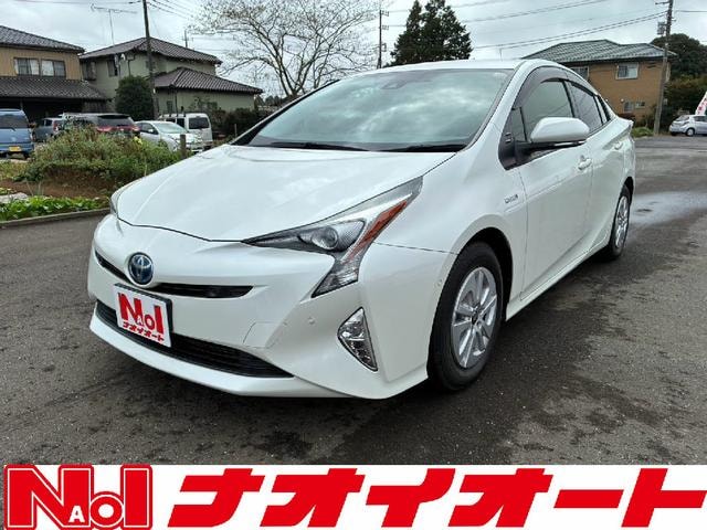 Toyota PRIUS 2017 — фото автомобиля 1