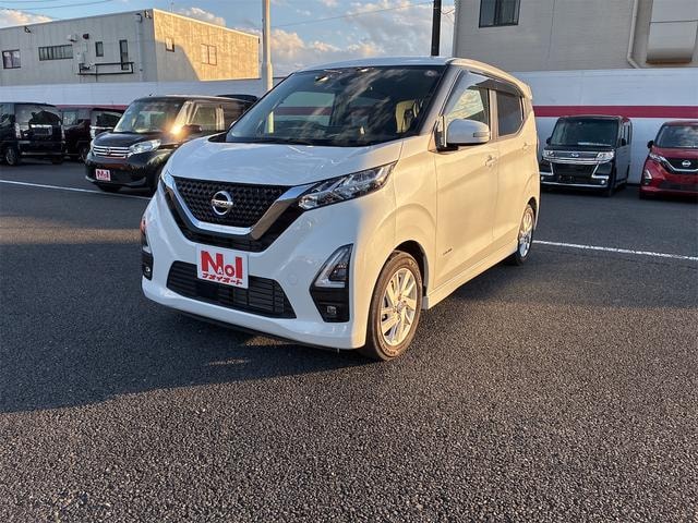 Nissan DAYZ 2020 — фото автомобиля