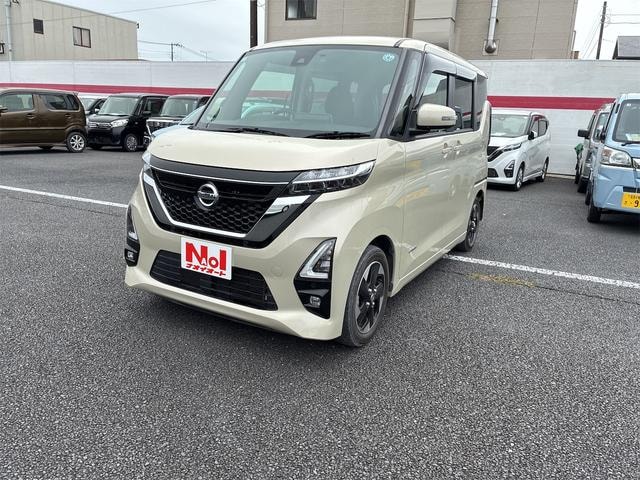 Nissan ROOX 2023 — фото автомобиля 1