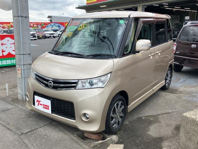 Nissan ROOX 2012 — фото автомобиля 1