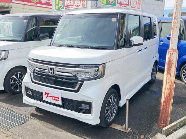 Honda N-BOX CUSTOM 2023 — фото автомобиля 1