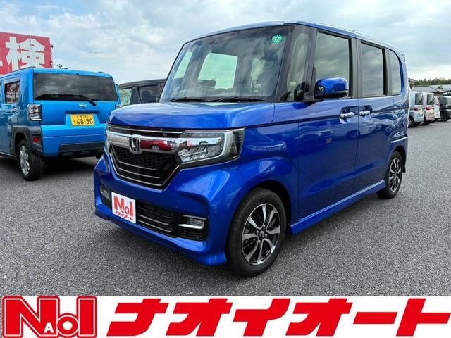 Honda N-BOX CUSTOM 2017 — фото автомобиля 1