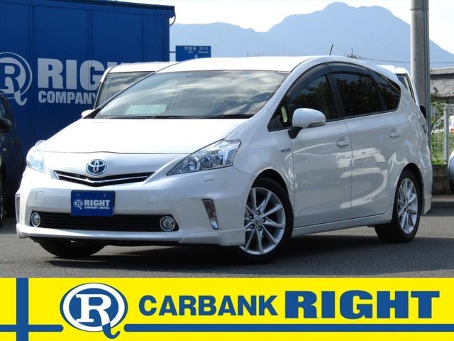 Toyota PRIUS ALPHA 2013 — фото автомобиля 1