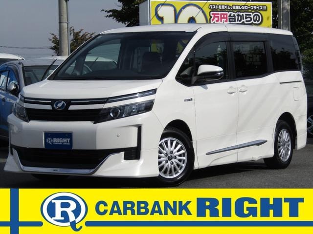Toyota VOXY 2015 — фото автомобиля 1
