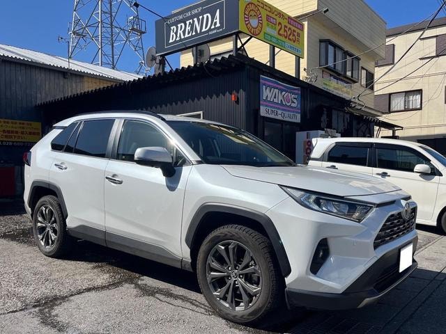 Toyota RAV4 2023 — фото автомобиля 1