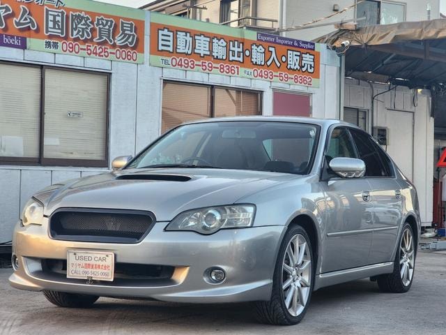 Subaru LEGACY B4 2004 — фото автомобиля 1