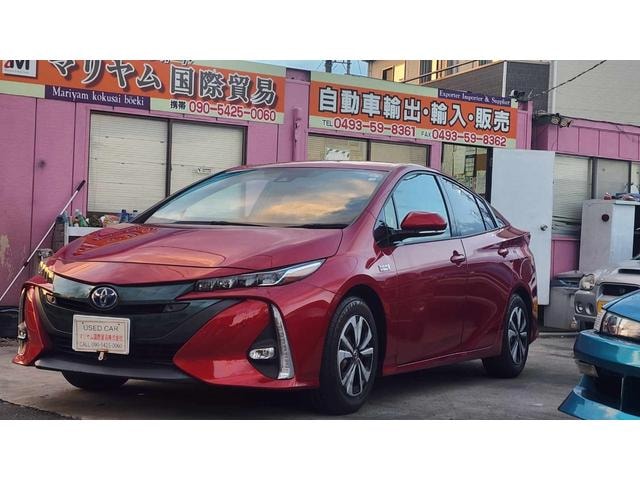 Toyota PRIUS PHV 2018 — фото автомобиля