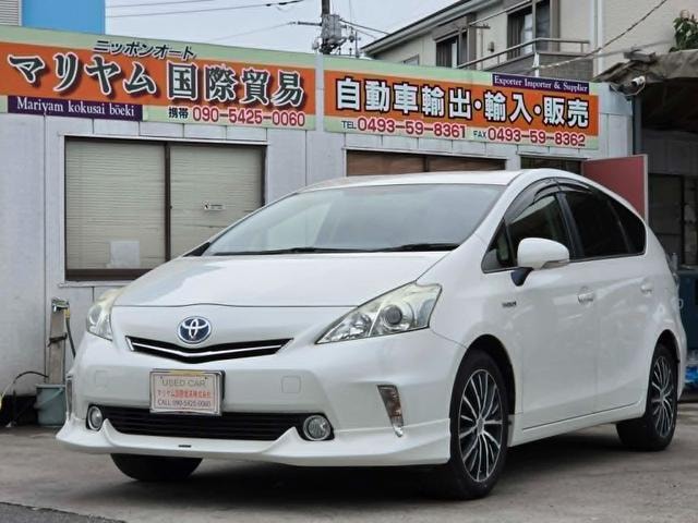 Toyota PRIUS ALPHA 2013 — фото автомобиля