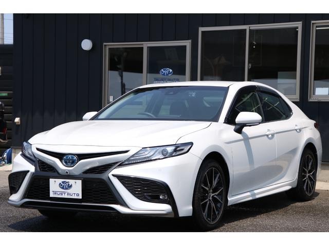 Toyota CAMRY 2023 — фото автомобиля
