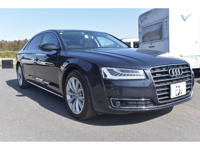 Audi A8 2017 — фото автомобиля