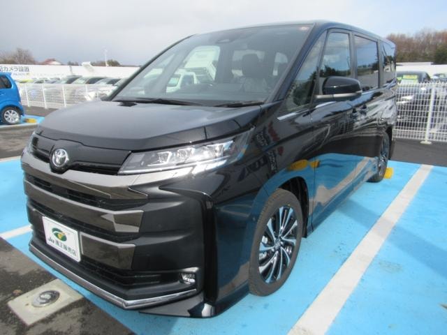 Toyota NOAH 2025 — фото автомобиля 1