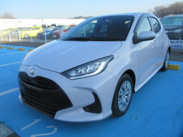 Toyota YARIS 2020 — фото автомобиля