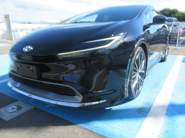Toyota PRIUS 2023 — фото автомобиля 1
