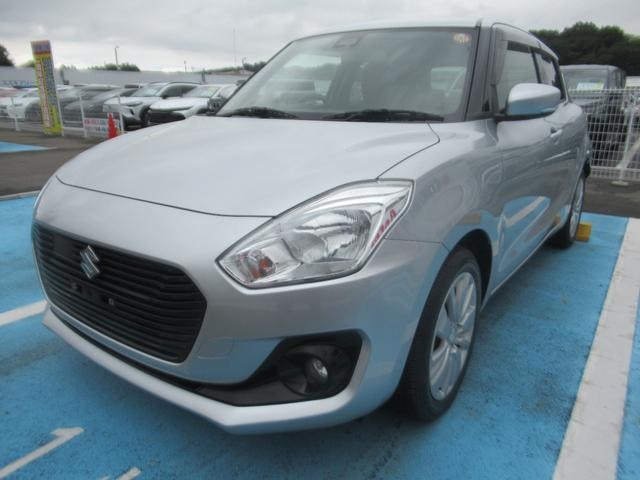 Suzuki SWIFT 2018 — фото автомобиля 1