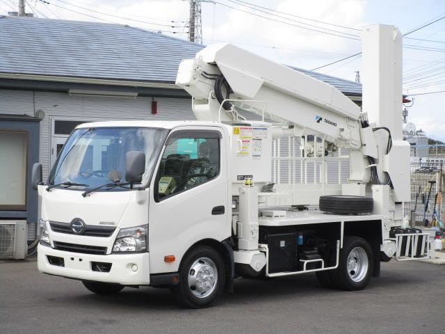 Hino DUTRO 2017 — фото автомобиля