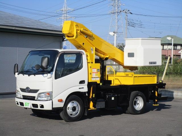 Hino DUTRO 2015 — фото автомобиля 1