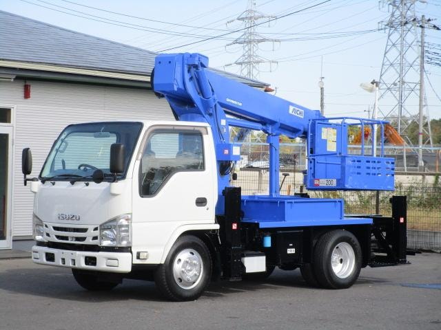 Isuzu ELF TRUCK 2017 — фото автомобиля