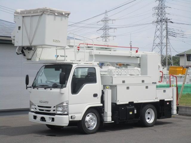 Isuzu ELF TRUCK 2017 — фото автомобиля