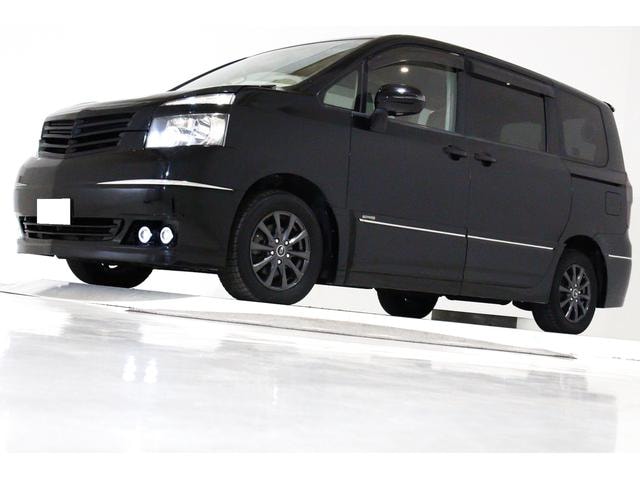 Toyota VOXY 2008 — фото автомобиля 1