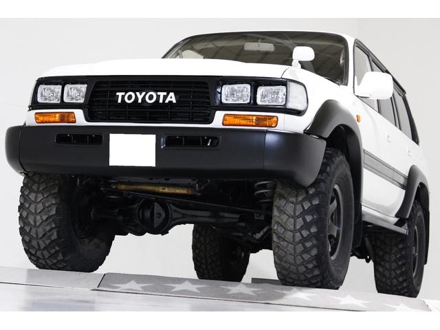 Toyota LAND CRUISER 80 1996 — фото автомобиля