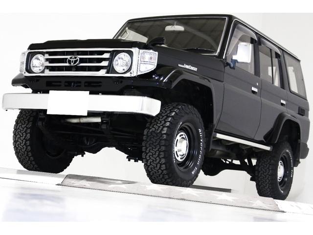 Toyota LAND CRUISER 70 1996 — фото автомобиля