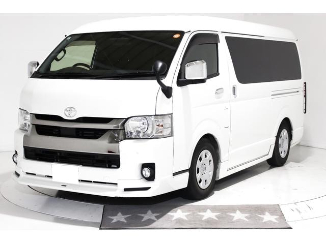 Toyota HIACE VAN 2022 — фото автомобиля 1