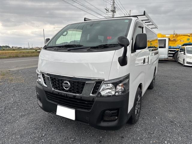 Nissan NV350CARAVAN VAN 2013 — фото автомобиля
