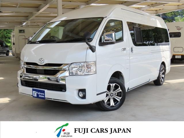 Toyota HIACE VAN 2022 — фото автомобиля