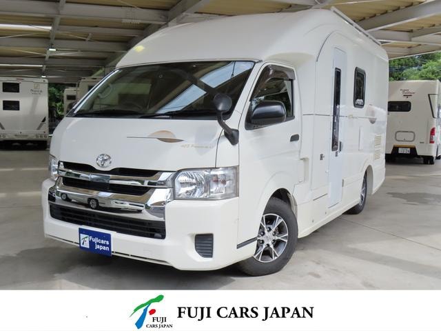 Toyota HIACE VAN 2020 — фото автомобиля