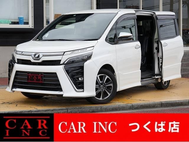 Toyota VOXY 2018 — фото автомобиля 1