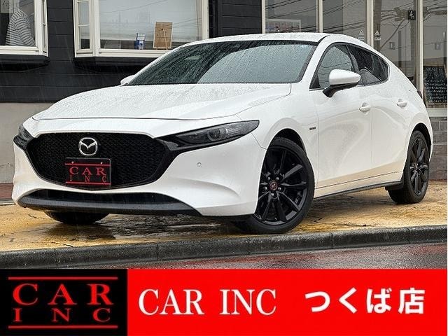Mazda 3 FASTBACK 2020 — фото автомобиля