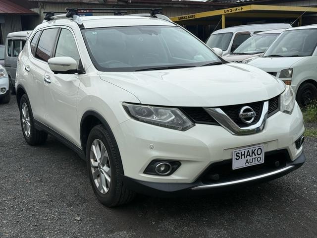 Nissan X-TRAIL 2016 — фото автомобиля