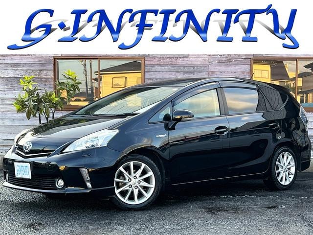 Toyota PRIUS ALPHA 2012 — фото автомобиля