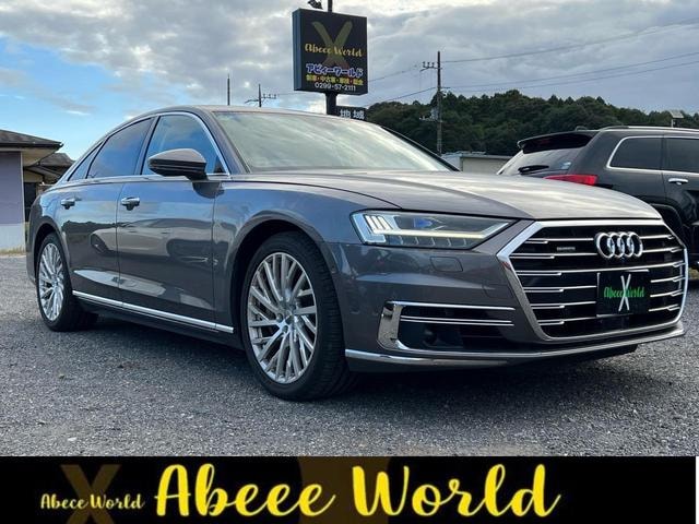 Audi A8 2018 — фото автомобиля