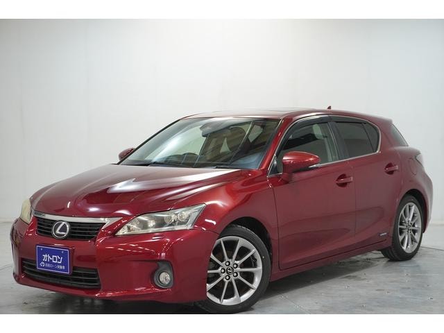 Lexus CT 2013 — фото автомобиля 1
