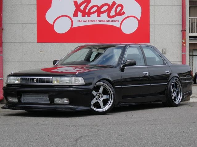 Toyota CRESTA 1990 — фото автомобиля 1