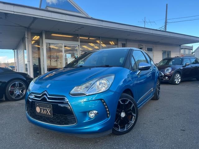 Citroen DS3 2011 — фото автомобиля