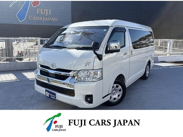 Toyota HIACE WAGON 2022 — фото автомобиля