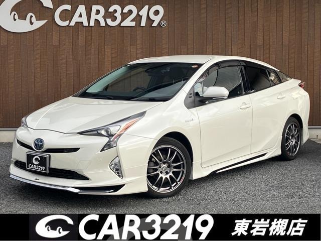 Toyota PRIUS 2016 — фото автомобиля 1