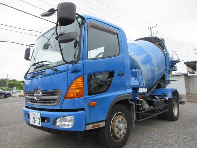 Hino RANGER 2013 — фото автомобиля 1
